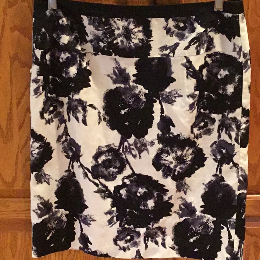 Covington black and white print skirt.